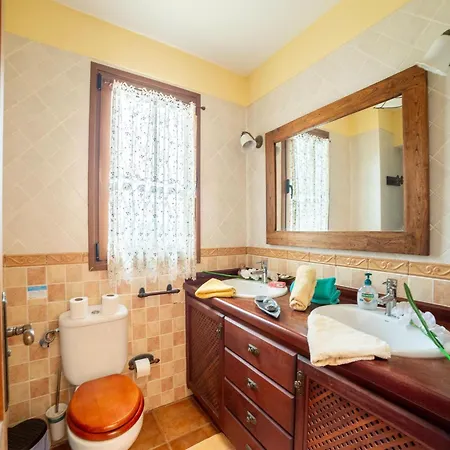 Holiday home With Pool