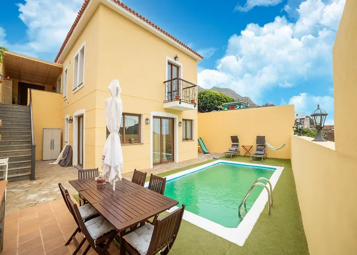 Vakantiehuis With Pool *